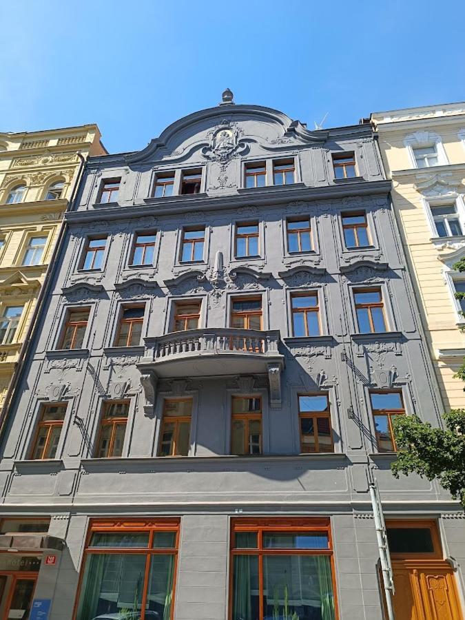 Rezidence Dlouha 17 Hotel Praha Bagian luar foto